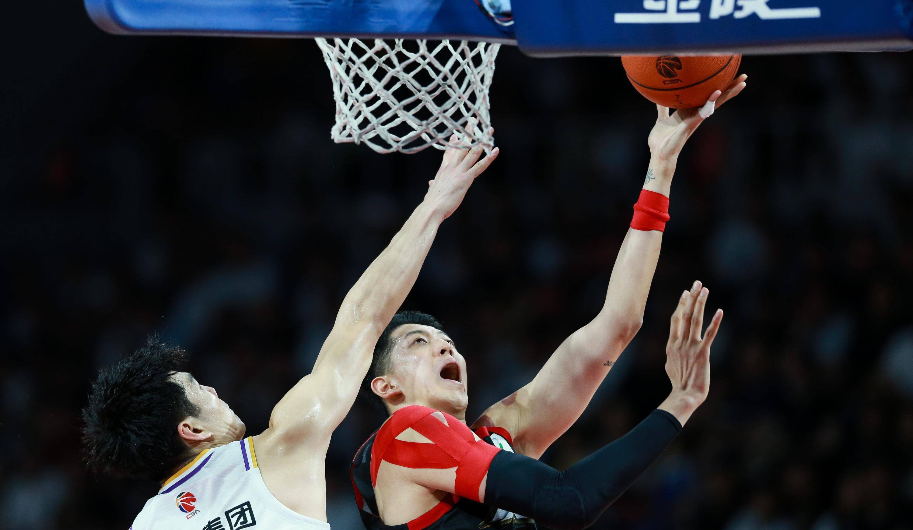 包含马德里竞技训练开放日；转会期强势反弹引欢呼；CBA季后赛在即；临场指挥获称赞的词条-华体会棋牌