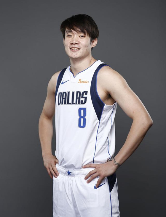 太狠了！深圳男篮国际比赛日调整名单风云突变达拉斯独行侠国际比赛日战术微调，孟菲斯灰熊转会期遗憾出局的简单介绍